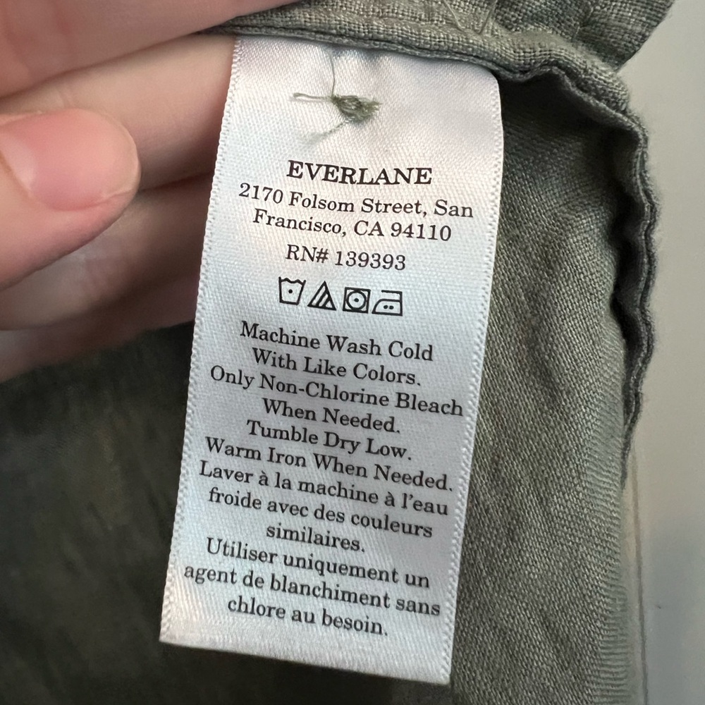 Everlane The Shirtdress in Linen Sage Green - Picture 9 of 10